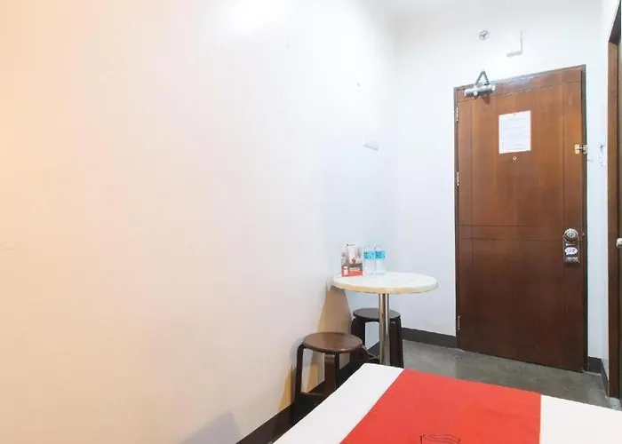 ホテル Reddoorz @ Express